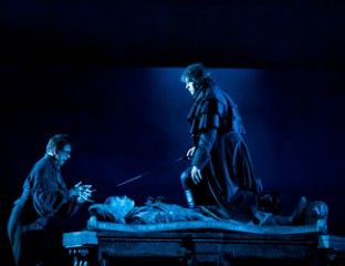 Shane Lowrencev as Leporello and Teddy Tahu Rhodes as Don Giovanni. 