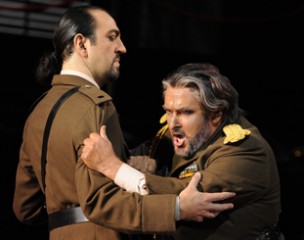 Claudio Sgura as Iago and Simon O'Neill as Otello. 