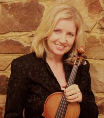 Elizabeth Layton - guest artist with Selby & Friends