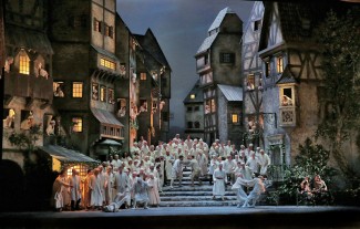 A scene from Wagner's Die Meistersinger von Nürnberg. Photo: Ken Howard/Metropolitan Opera 
