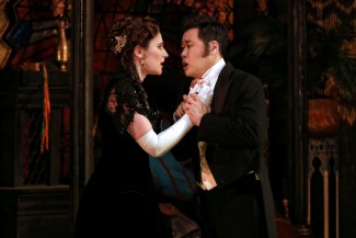 Nicole Car as Violetta Valéry and Ji-Min Park as Alfredo Germont in Opera Australia's 2018 production of La Traviata at the Sydney Opera House.